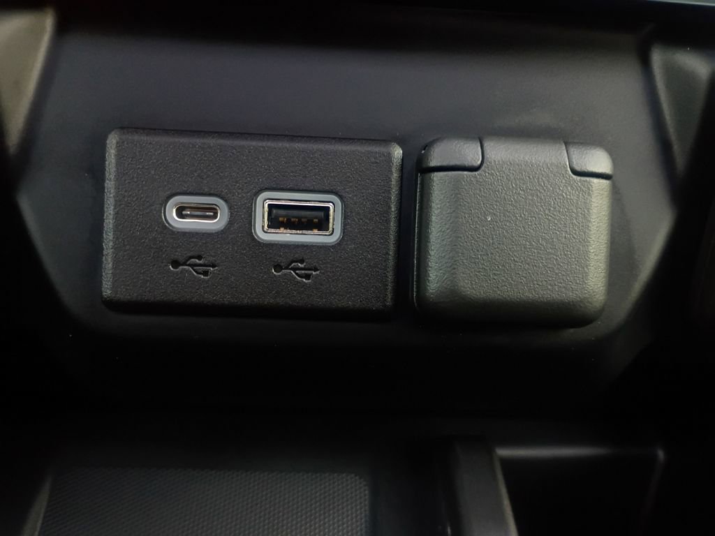 Used 2021 Chevrolet Silverado 2500 LTZ w/ LTZ Premium Package image 6