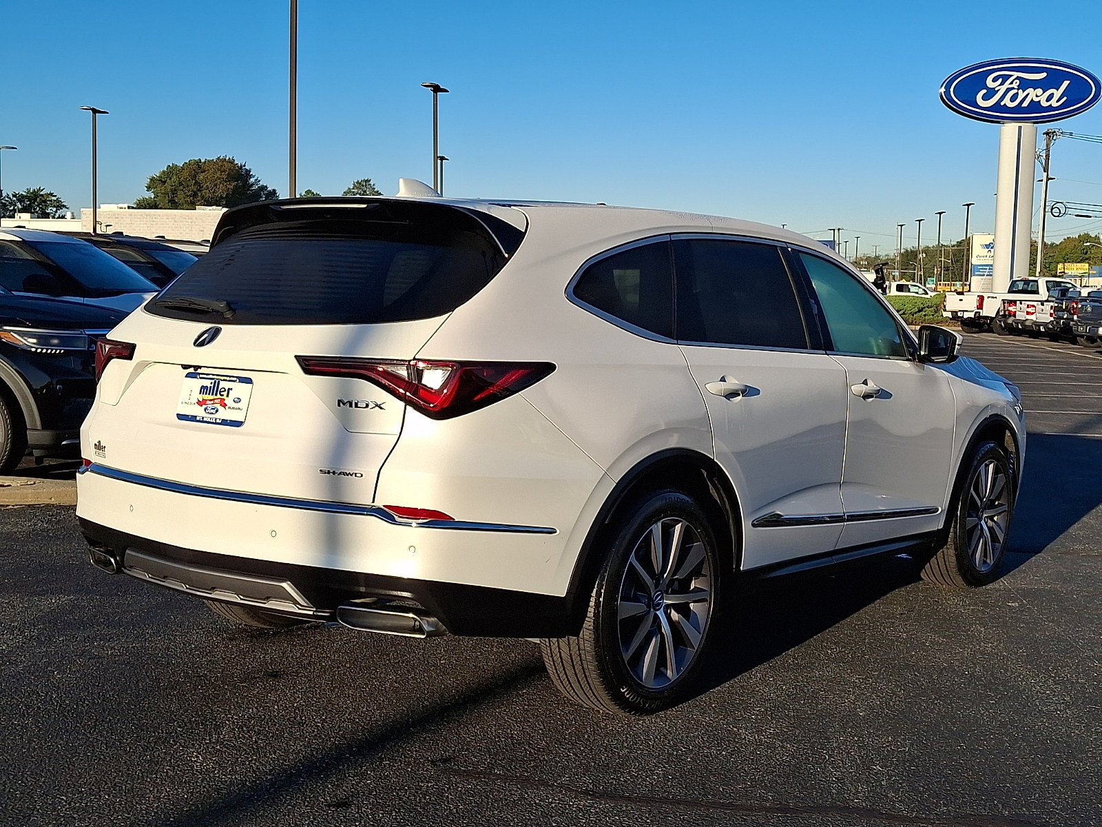Used 2025 Acura MDX w/ Technology Package AWD/4WD image 6