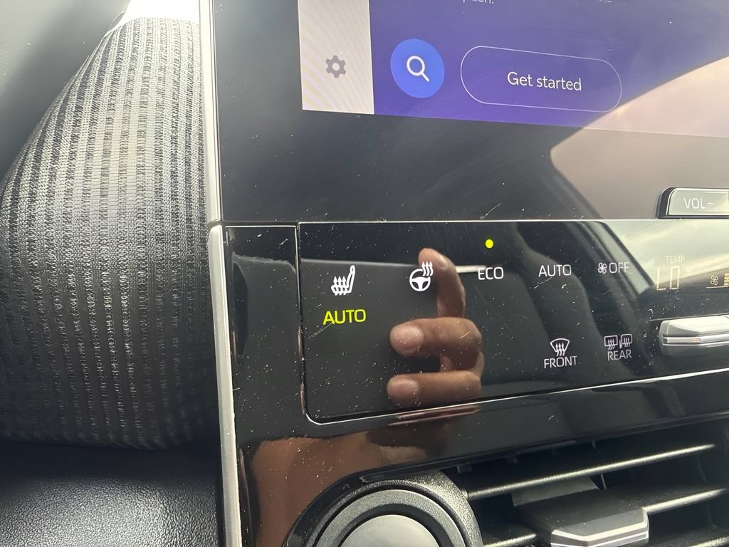 Used 2025 Subaru Solterra AWD/4WD image 19