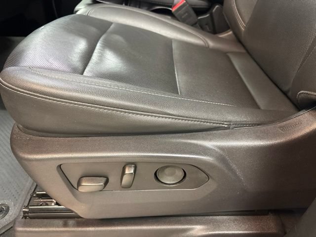 Used 2025 GMC Sierra 1500 SLT RWD image 21