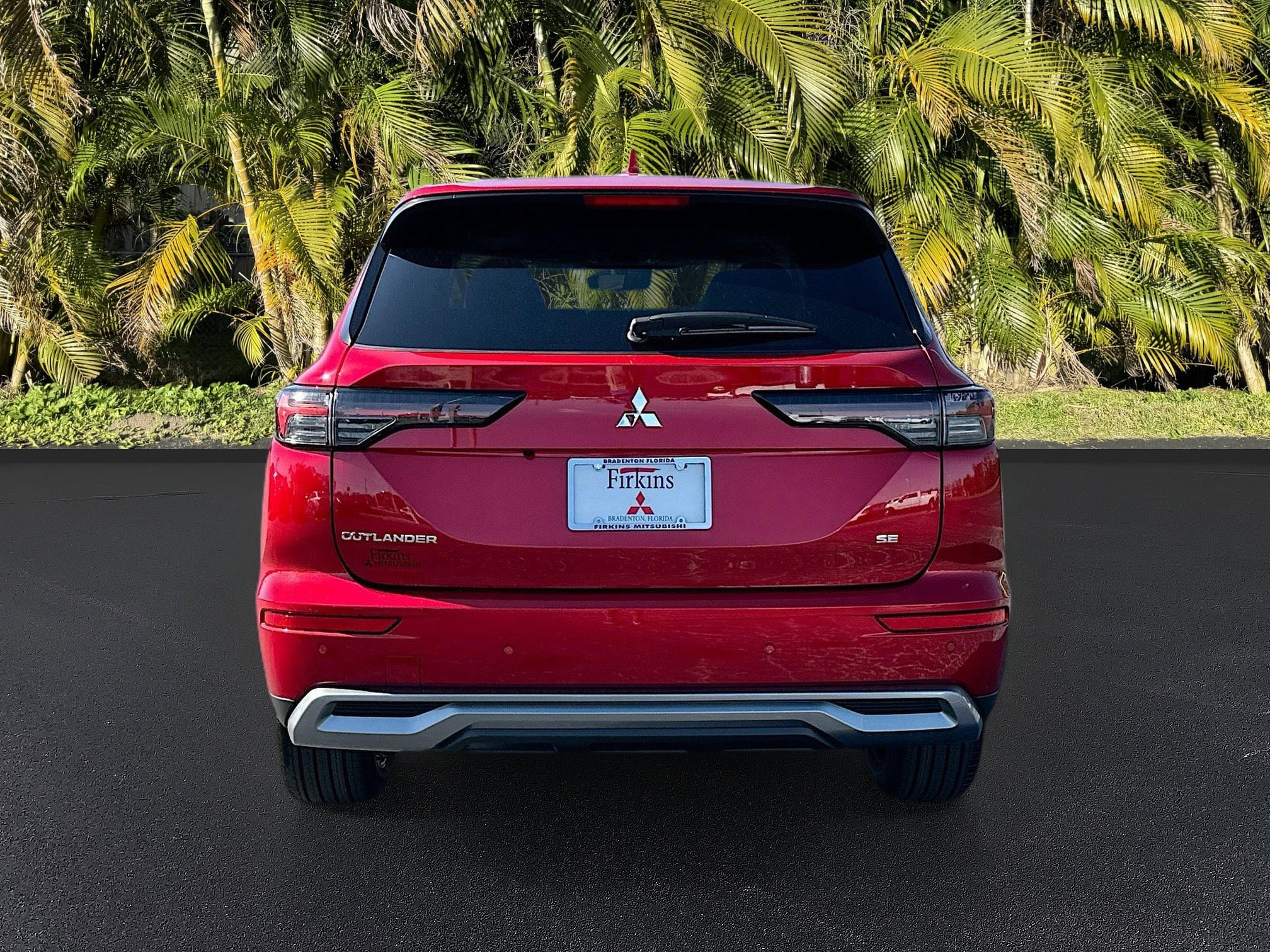 New 2025 Mitsubishi Outlander SE image 4