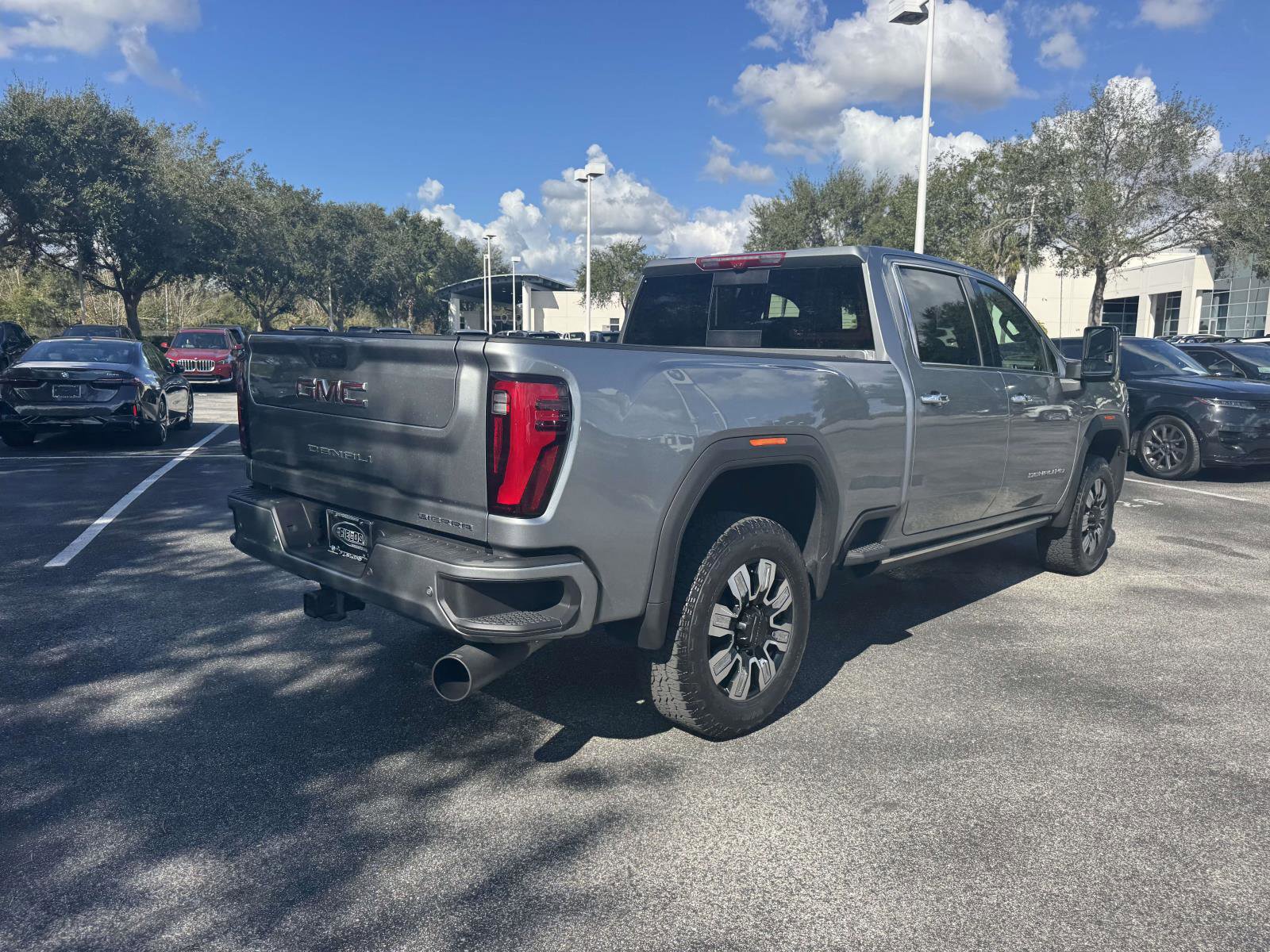 Used 2025 GMC Sierra 2500 Denali w/ Denali Reserve Package image 4