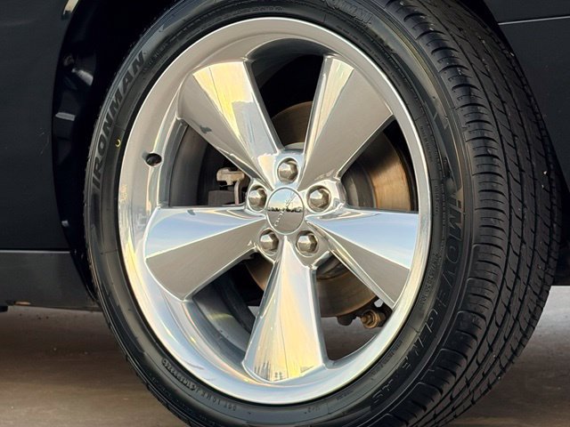 Used 2015 Dodge Challenger R/T Plus RWD image 19