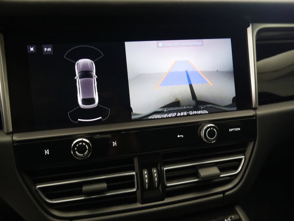 Certified 2023 Porsche Macan Turbo AWD/4WD image 42