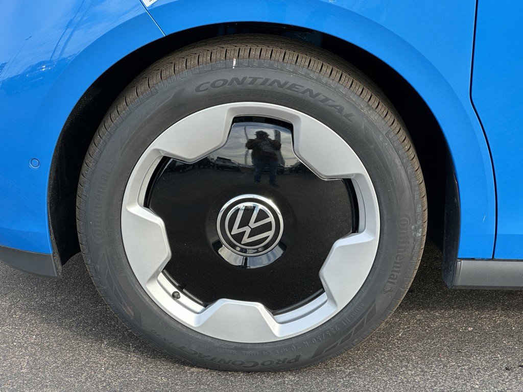 New 2025 Volkswagen ID. Buzz Pro S Plus image 6