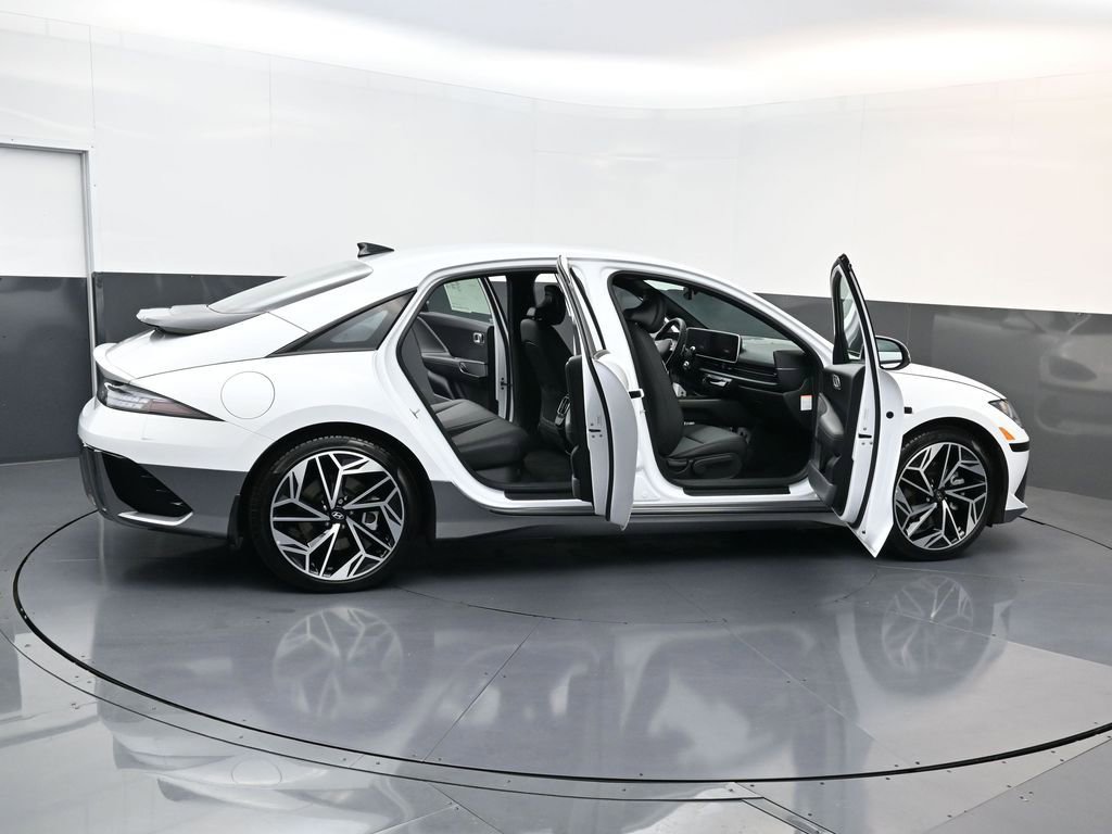 Used 2024 Hyundai Ioniq 6 SEL image 28