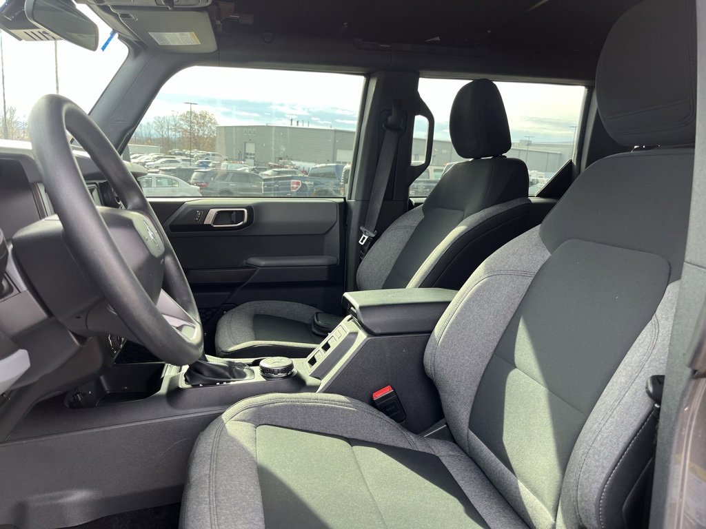 Used 2021 Ford Bronco Base w/ Sasquatch Package image 15