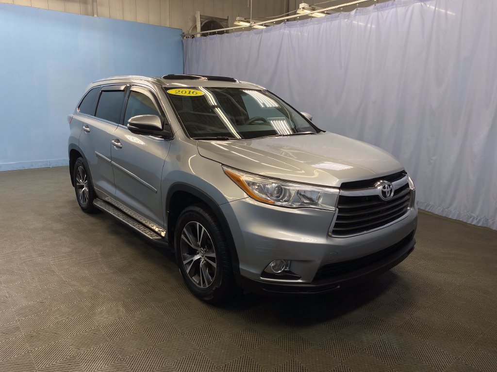 Used 2016 Toyota Highlander XLE w/ Protection Package #3