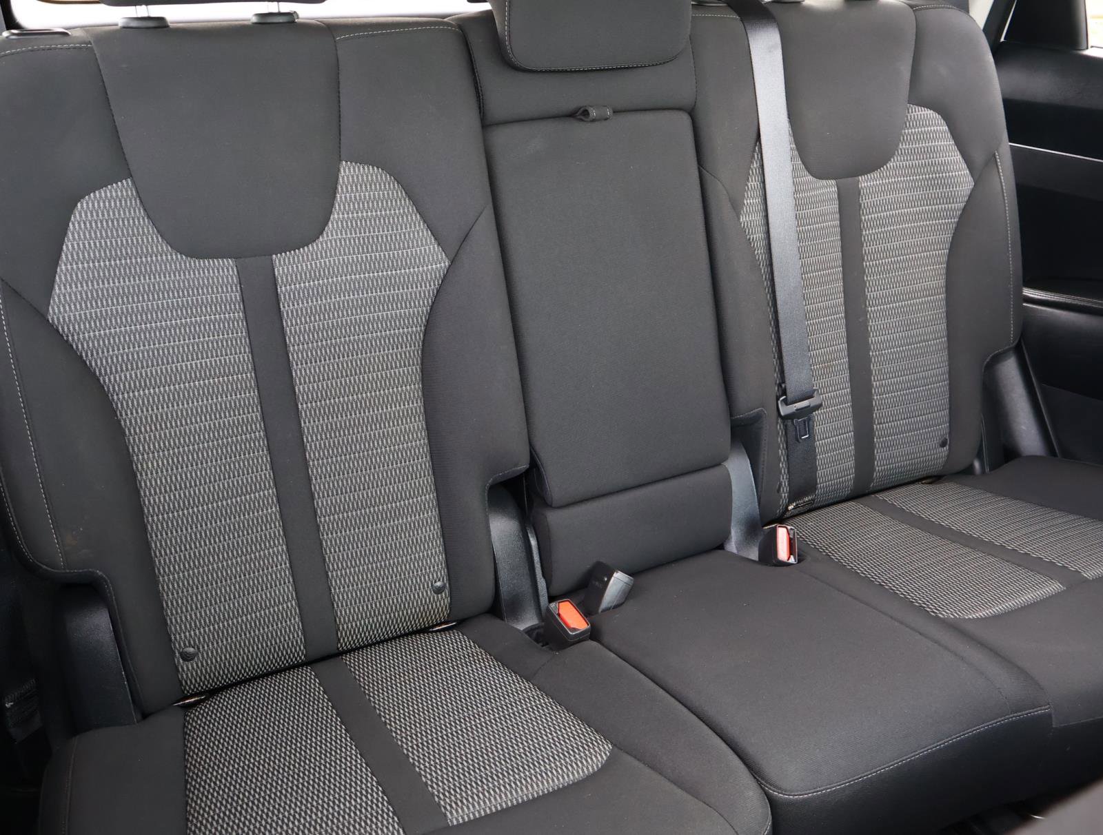 Used 2022 Kia Sorento LX image 18