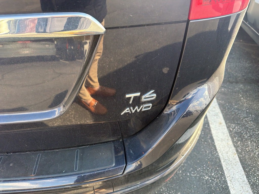 Used 2016 Volvo XC60 T6 w/ Proximity Package AWD/4WD image 6