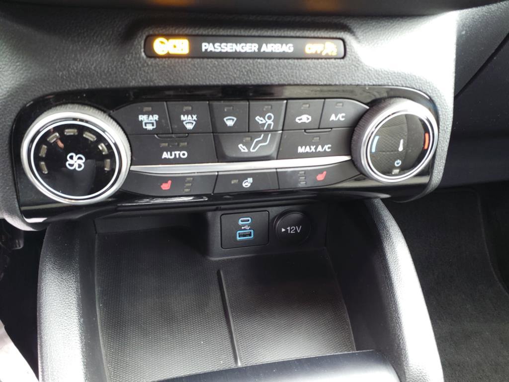 Used 2022 Ford Escape SE w/ Cold Weather Package image 10