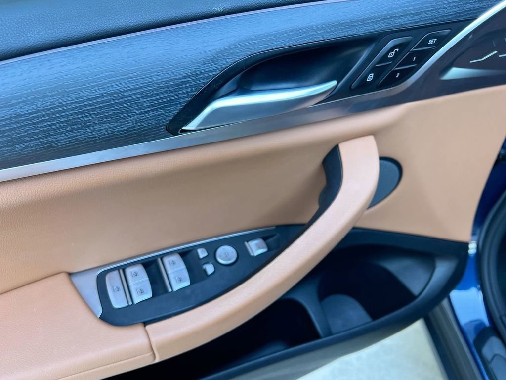 Used 2024 BMW X4 xDrive30i w/ Parking Assistance Package image 11