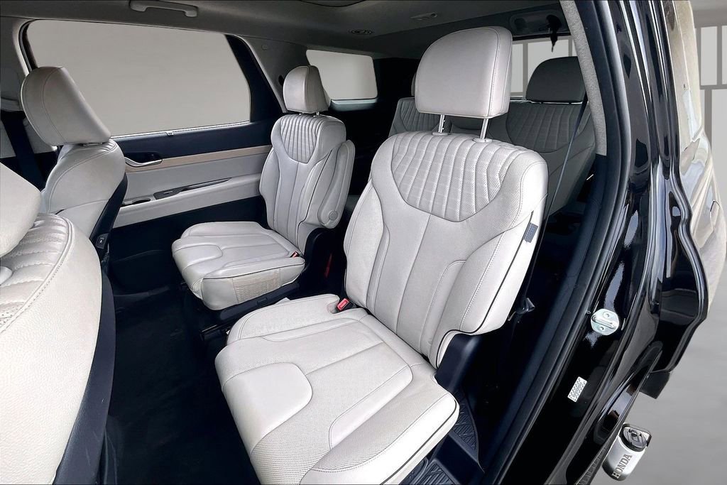Used 2023 Hyundai Palisade Limited image 22