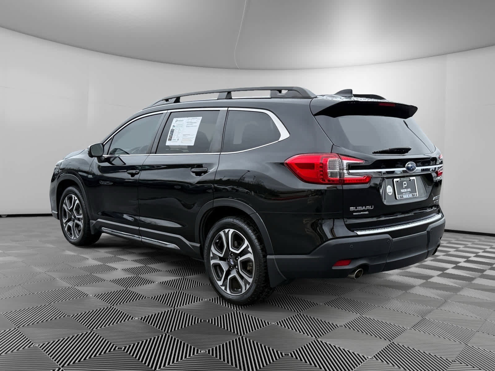 Used 2023 Subaru Ascent Limited w/ Technology Package image 3