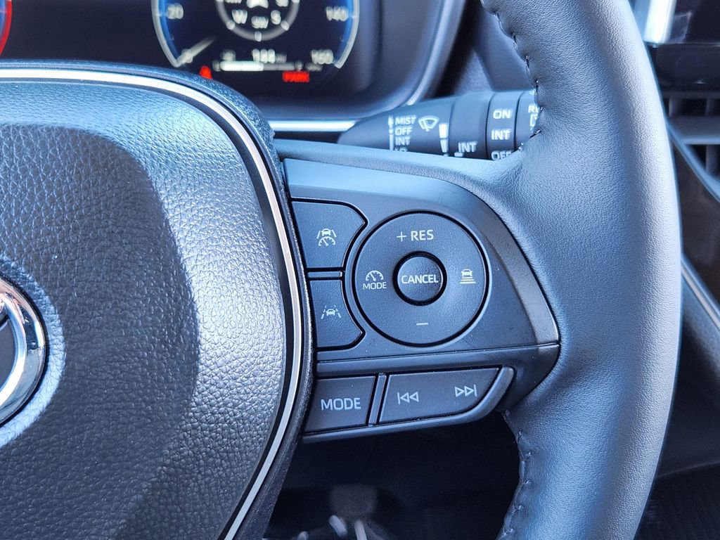 Used 2026 Toyota Corolla Cross XLE w/ Convenience Package image 19