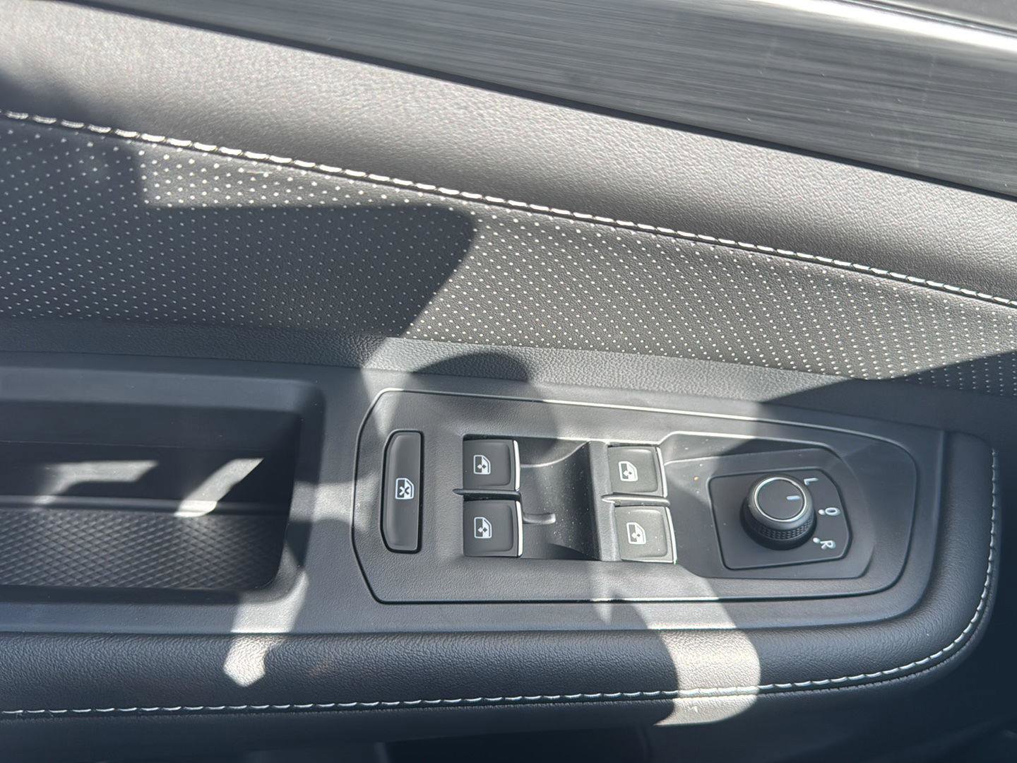 New 2026 Volkswagen Atlas Cross Sport SE image 22