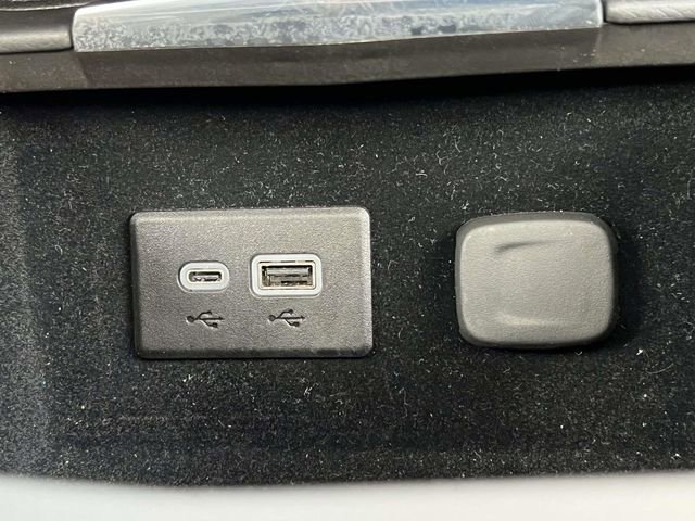 Certified 2024 Cadillac XT4 Luxury w/ Cold Weather Package image 29