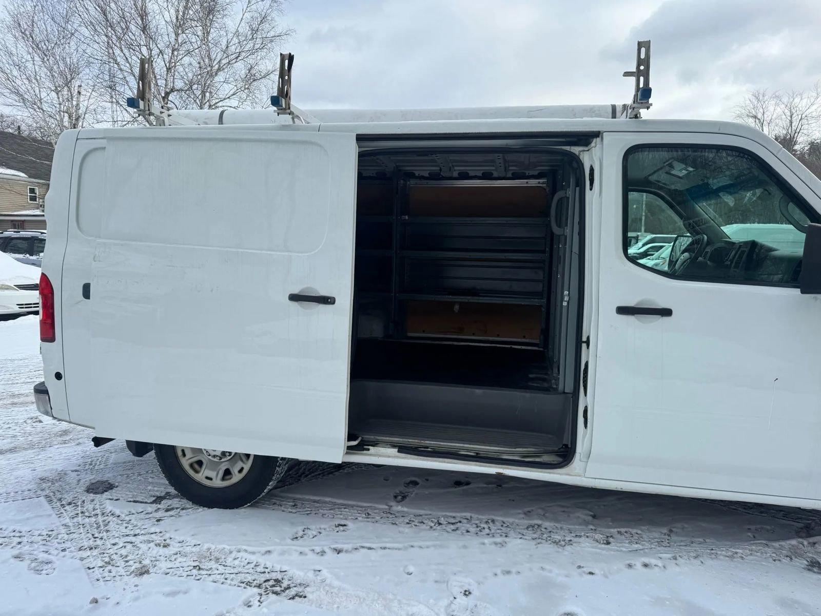 Used 2015 Nissan NV 2500 SV w/ Technology Package image 25