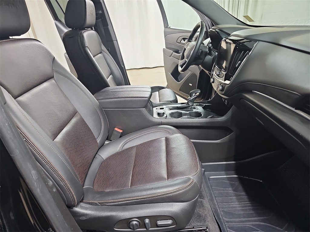 Certified 2023 Chevrolet Traverse High Country w/ LPO, Floor Liner Package image 13