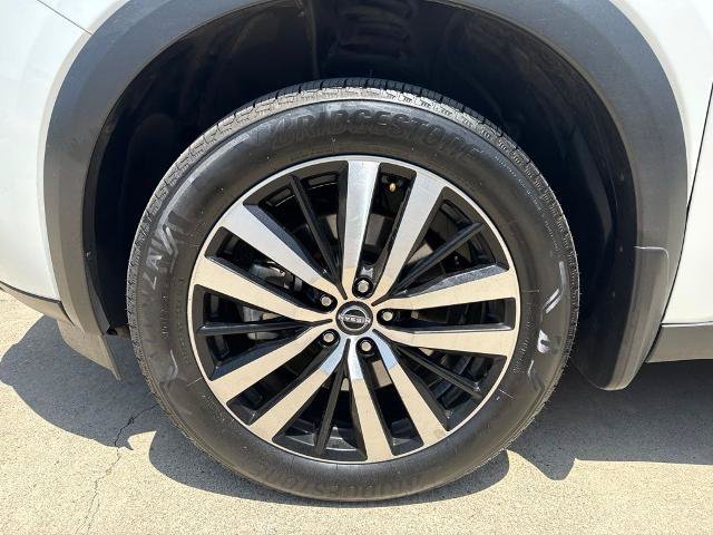 Certified 2025 Nissan Pathfinder Platinum w/ Cargo Package FWD video 3