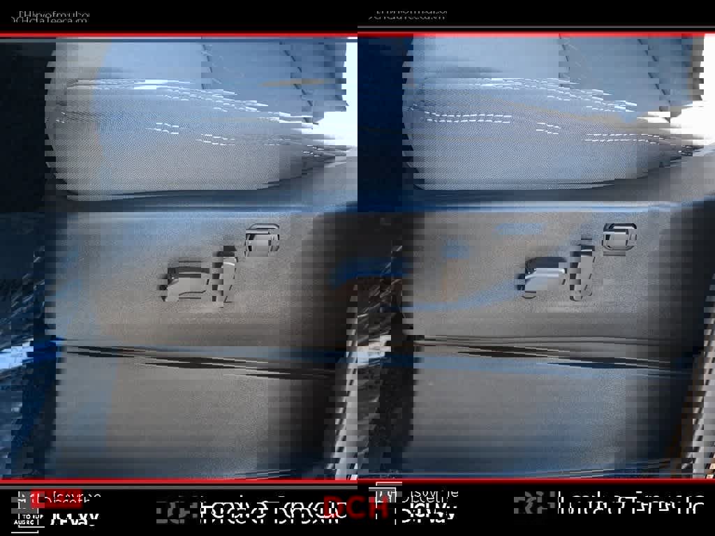 Used 2025 Nissan Frontier SV image 17