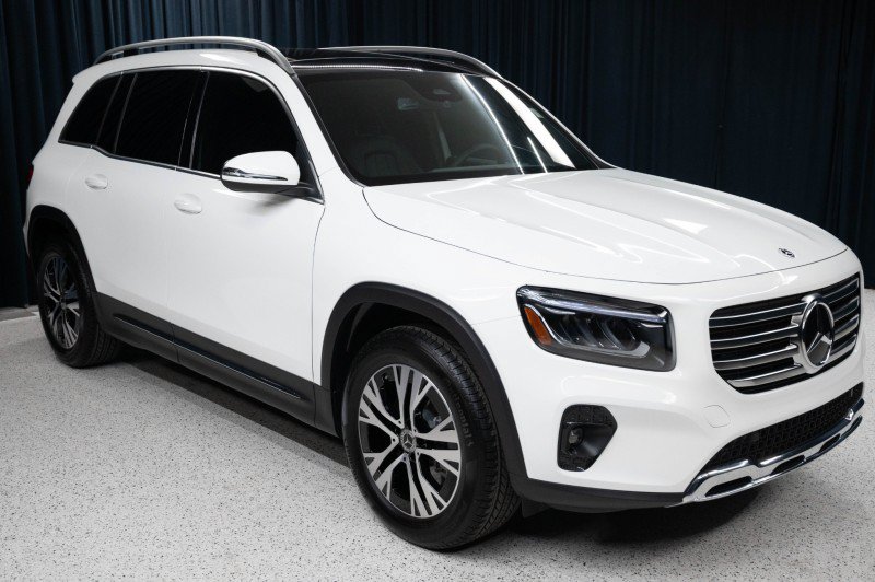 New 2026 Mercedes-Benz GLB 250 image 3