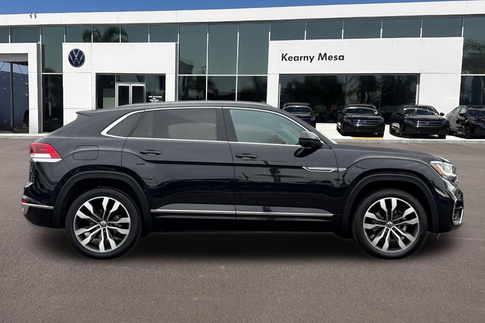 Used 2020 Volkswagen Atlas Cross Sport SEL Premium R-Line image 3