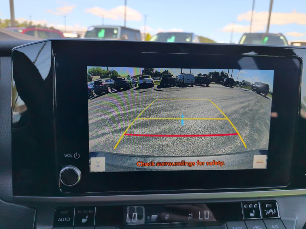 Used 2025 Toyota Camry SE w/ Convenience Package FWD image 12