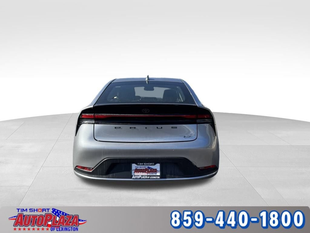 Used 2024 Toyota Prius LE image 4