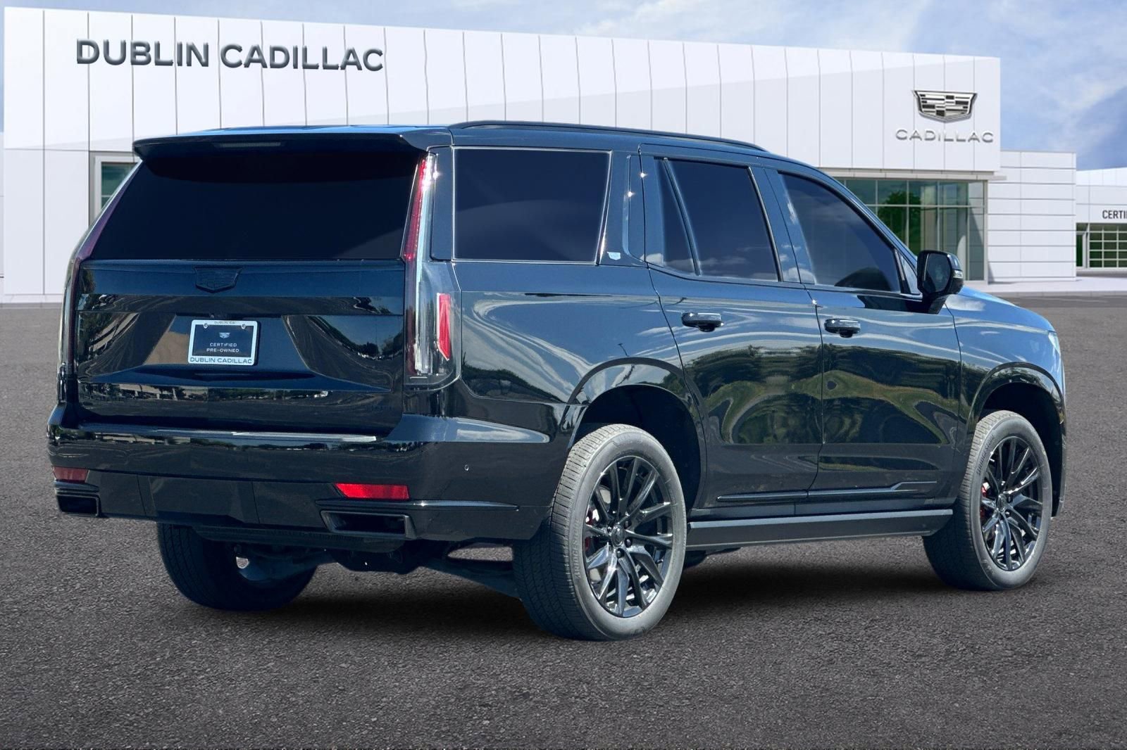 Certified 2024 Cadillac Escalade Sport Platinum image 4