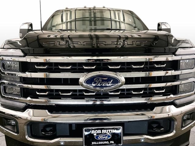 Used 2026 Ford F350 Lariat w/ Lariat Ultimate Package AWD/4WD image 3