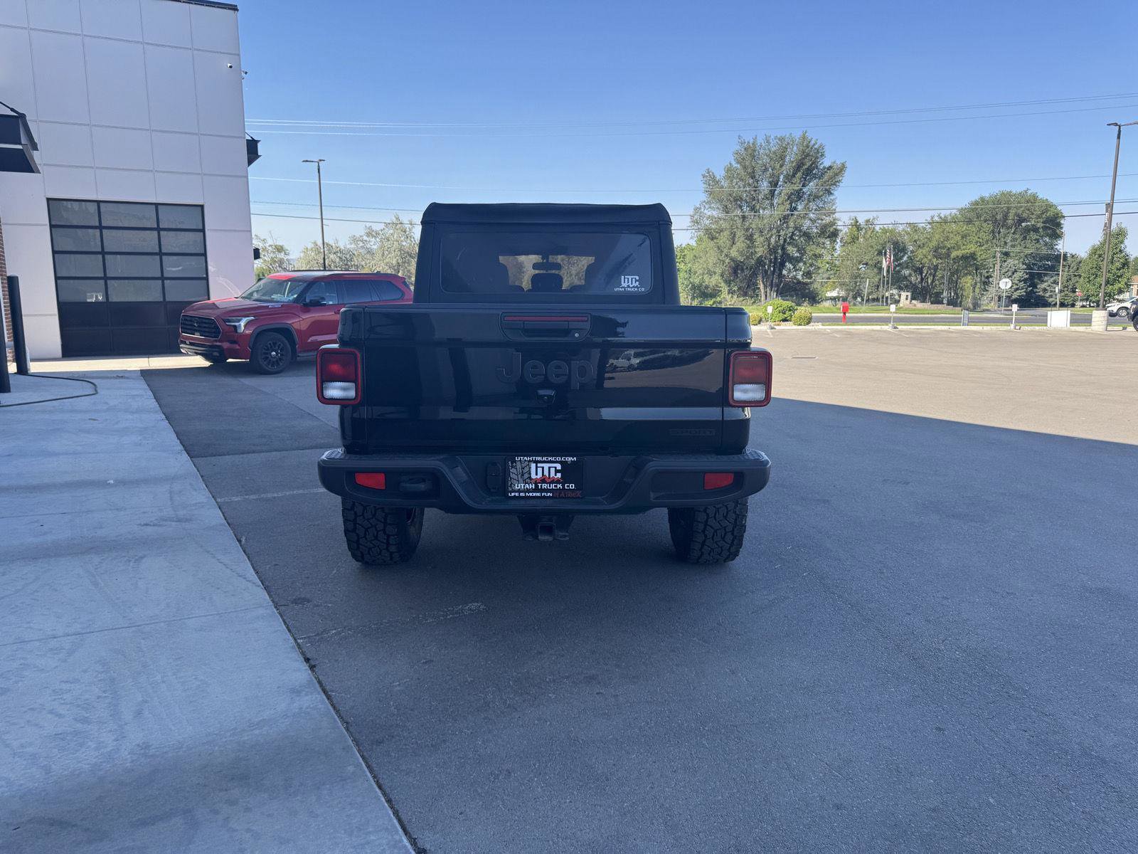 Used 2020 Jeep Gladiator Sport w/ Trailer Tow Package image 4