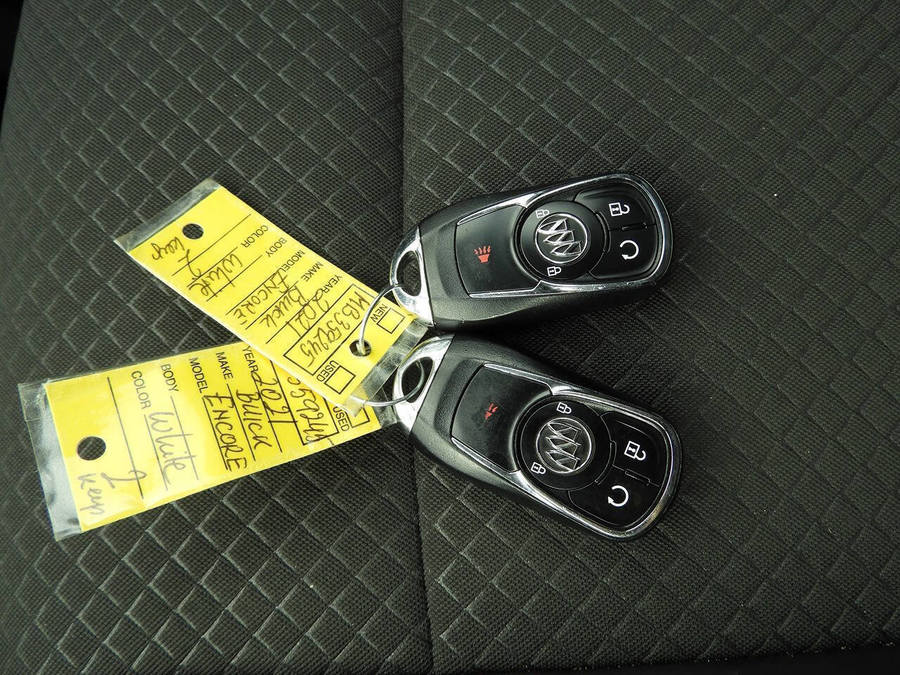 Used 2021 Buick Encore Preferred AWD/4WD image 46