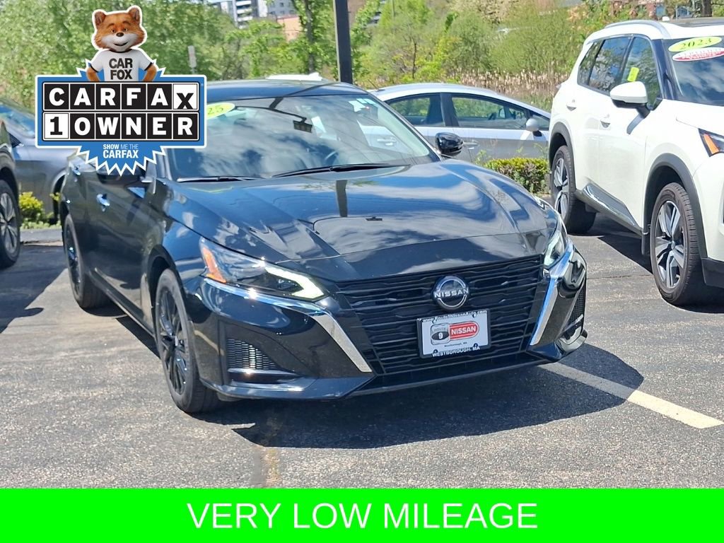 Used 2025 Nissan Altima 2.5 SV w/ SV Special Edition Package FWD image 3