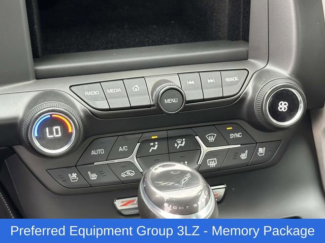 Used 2016 Chevrolet Corvette Z06 w/ 3LZ Preferred Equipment Group image 9