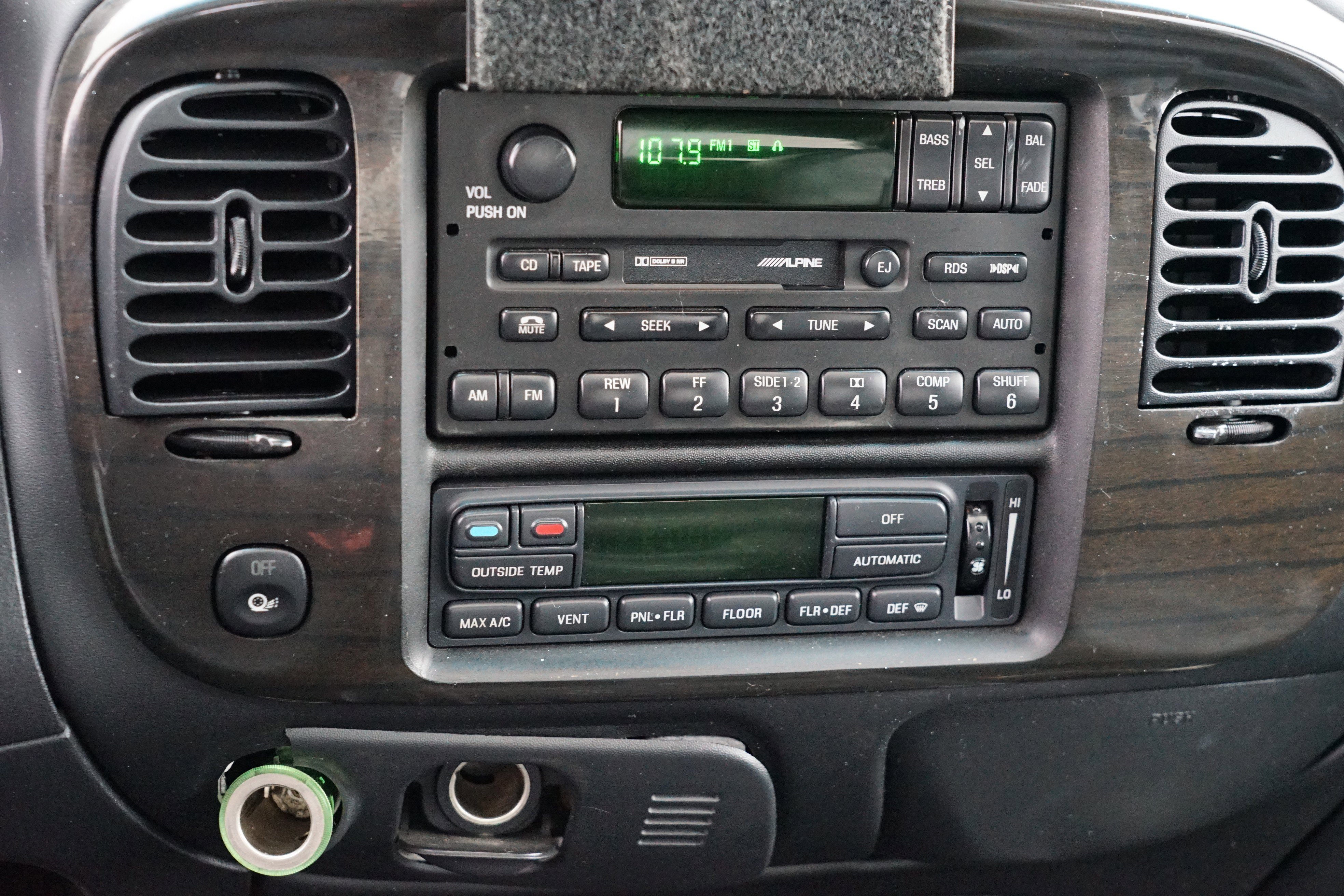 Used 2002 Lincoln Blackwood image 23