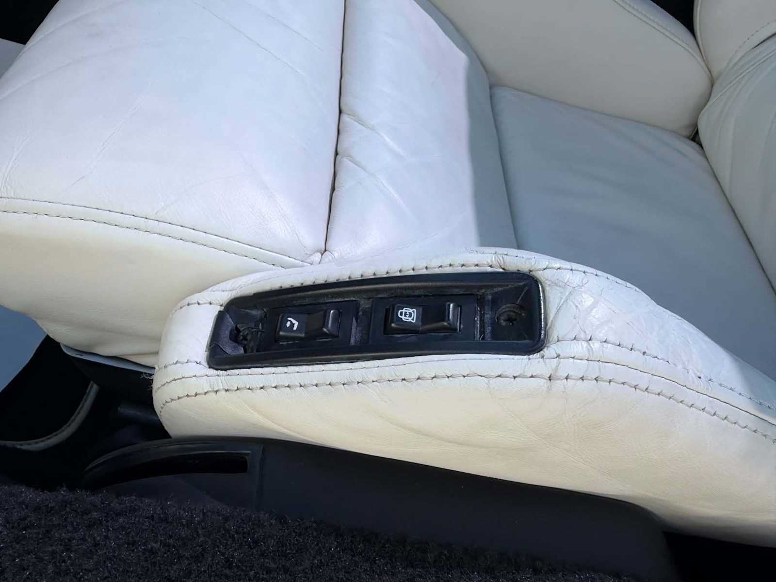Used 1988 Chevrolet Corvette Coupe RWD image 13