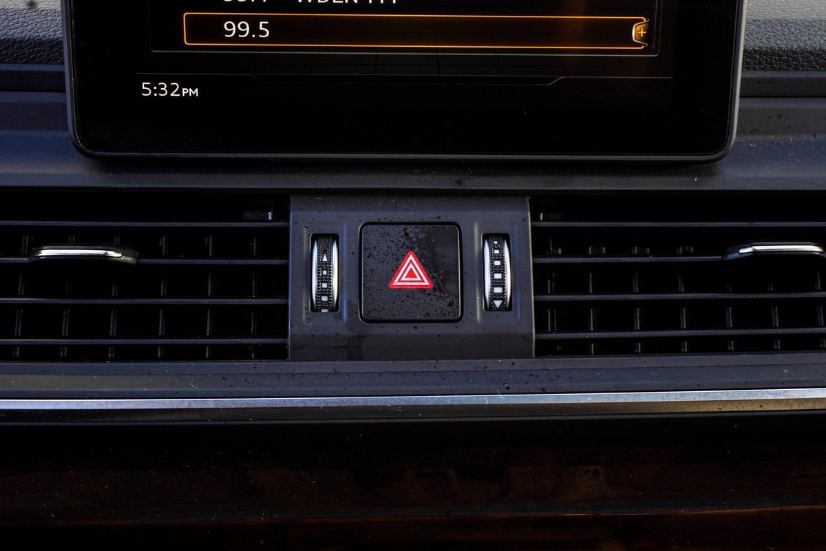 Used 2020 Audi Q5 2.0T Premium w/ Convenience Package image 24