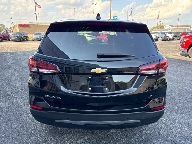 Used 2024 Chevrolet Equinox LT w/ LPO, Floor Liner Package FWD image 4