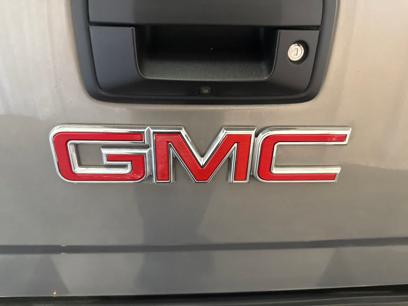 Used 2017 GMC Sierra 1500 SLT w/ SLT Premium Package AWD/4WD image 15