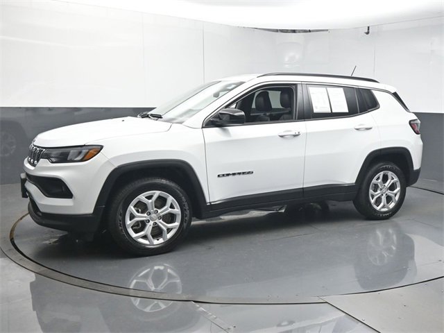 Used 2024 Jeep Compass Latitude image 4