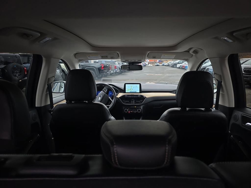 Certified 2022 Ford Escape Titanium w/ Titanium Elite Package image 19