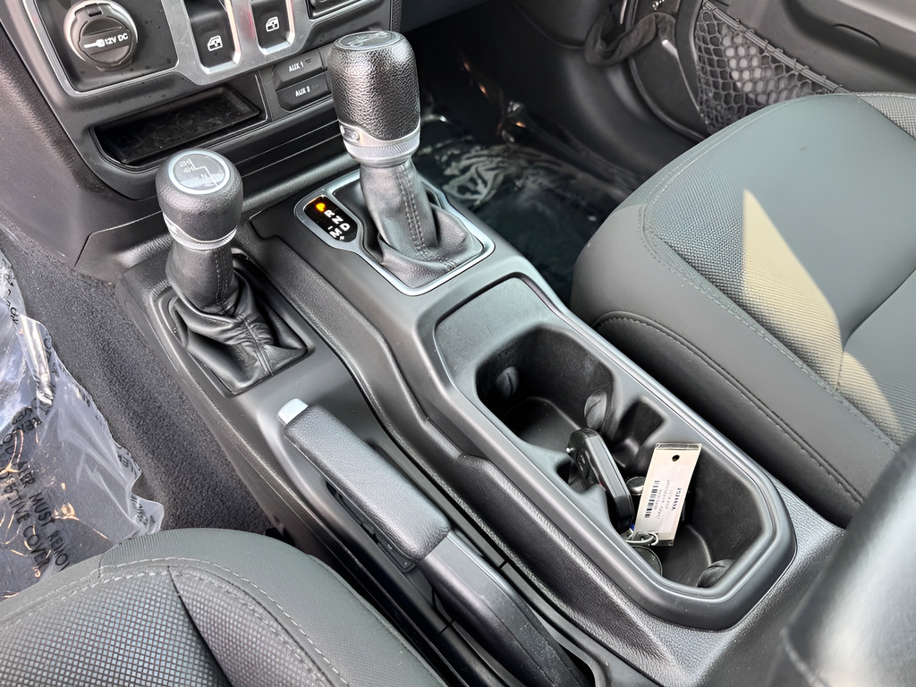 Used 2018 Jeep Wrangler Sport AWD/4WD image 23