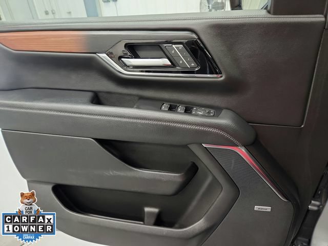 Used 2025 GMC Yukon Denali AWD/4WD image 30