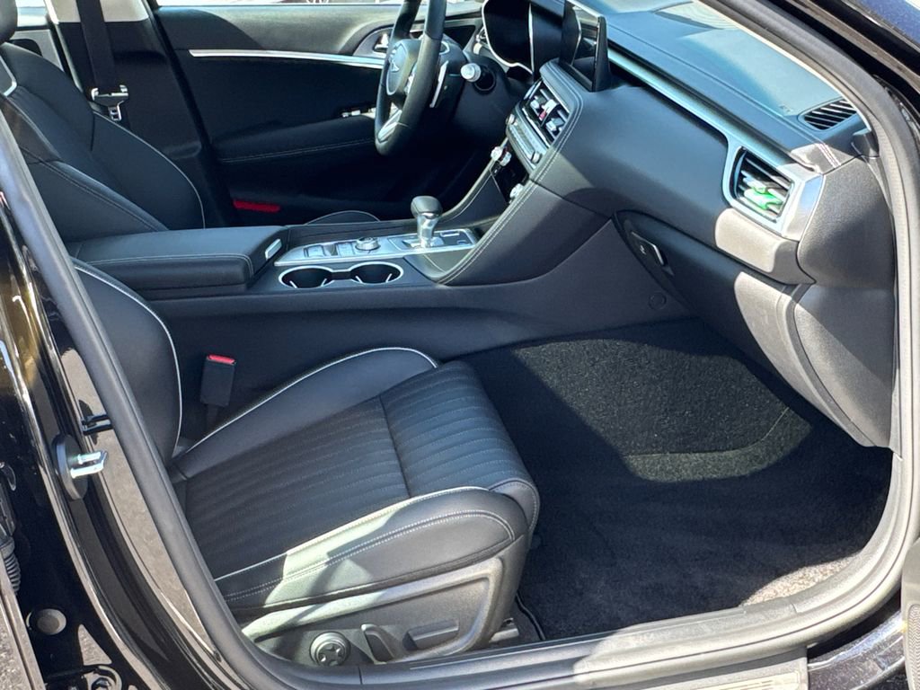 Used 2026 Genesis G70 2.5T Prestige image 13