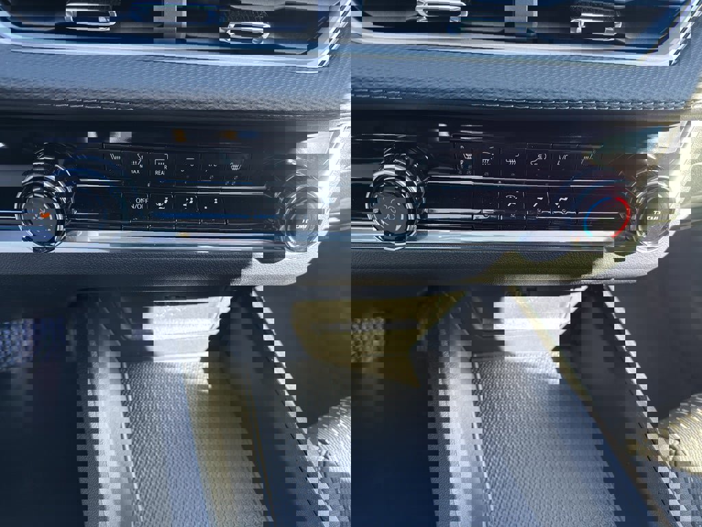 New 2026 Chevrolet Equinox LT image 14