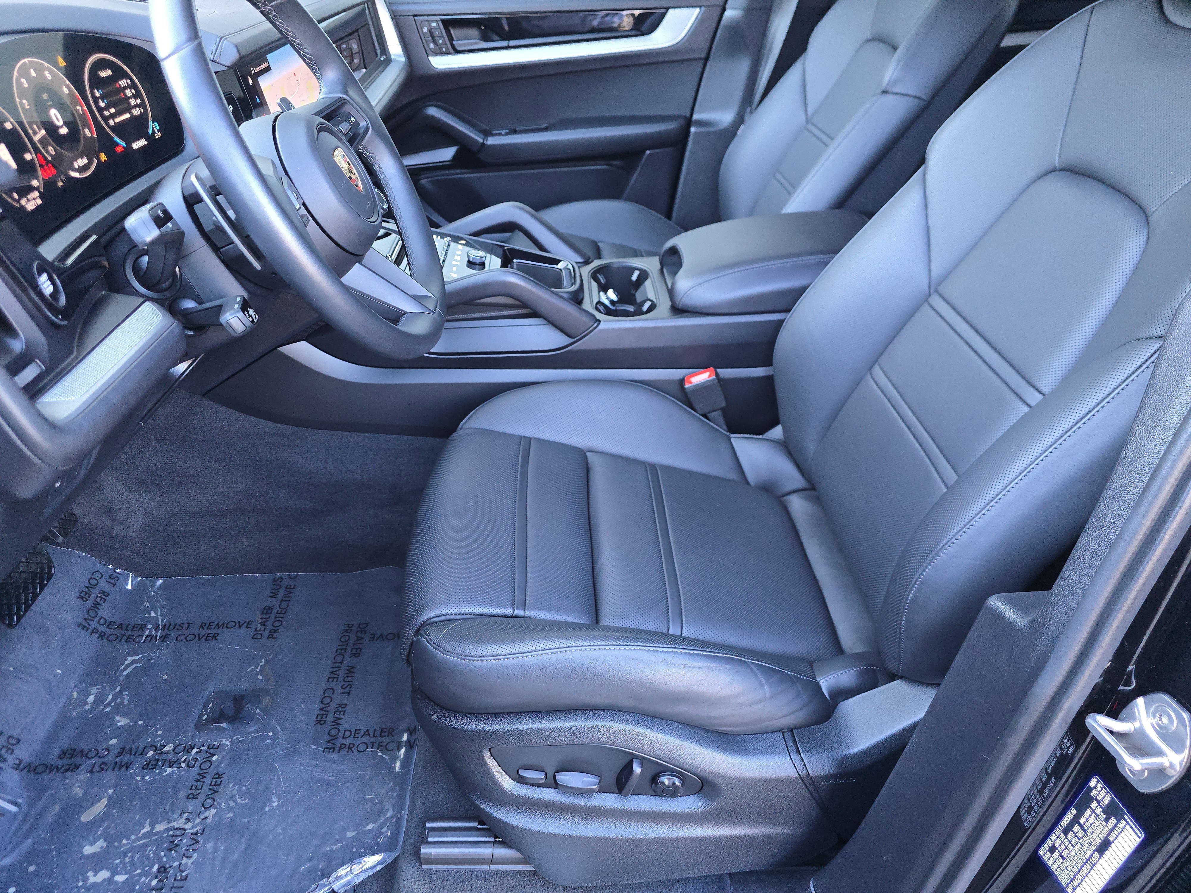 Certified 2024 Porsche Cayenne image 5