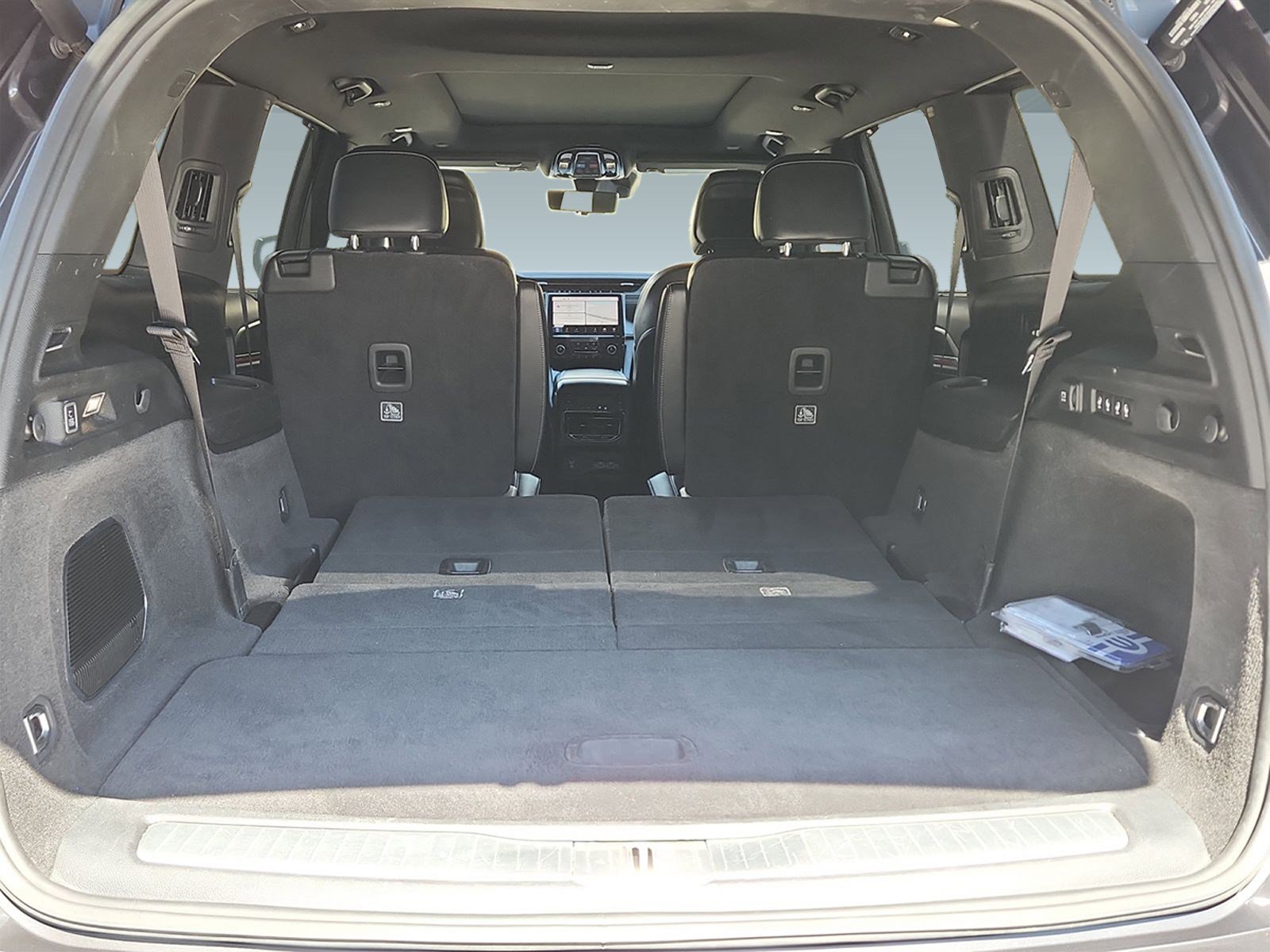 Used 2021 Jeep Grand Cherokee L Overland w/ Luxury Tech Group IV AWD/4WD image 31