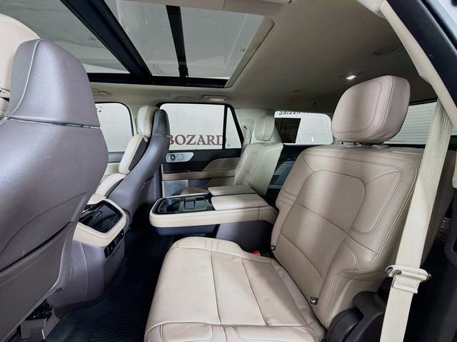 Used 2022 Lincoln Navigator Reserve AWD/4WD image 29