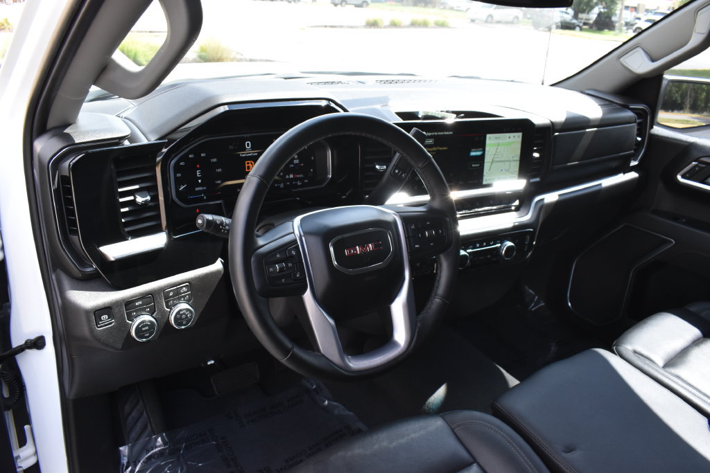Used 2026 GMC Sierra 1500 SLT AWD/4WD image 17